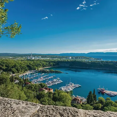 Апартаменты In With Wifi *