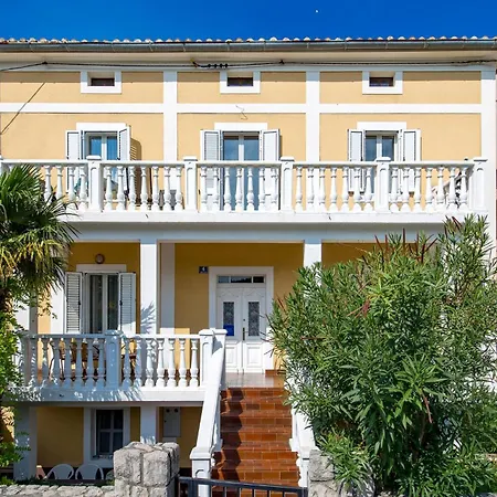 In With Wifi Апартаменты *