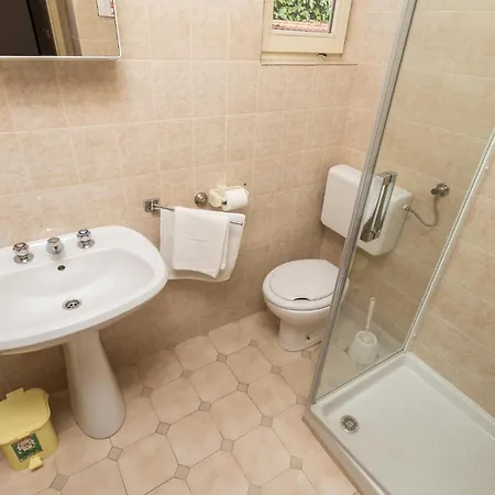 Апартаменты In With Wifi